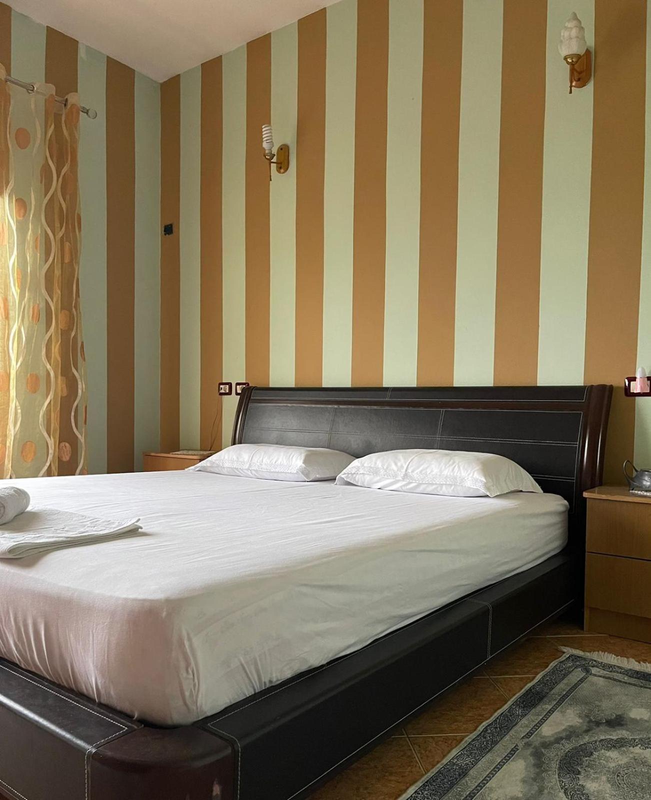 Guest House Lengo Gjirokastër Esterno foto