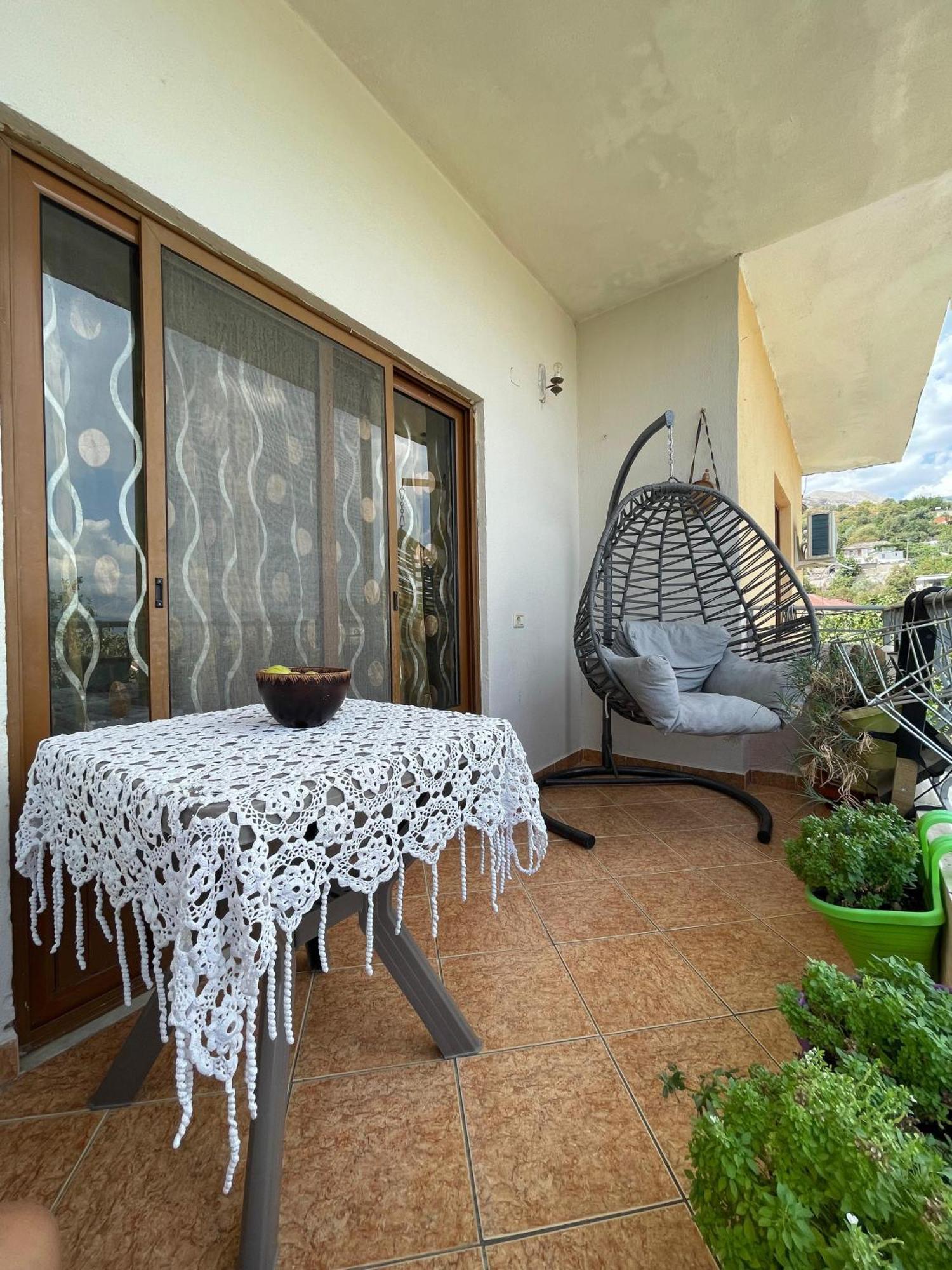 Guest House Lengo Gjirokastër Esterno foto