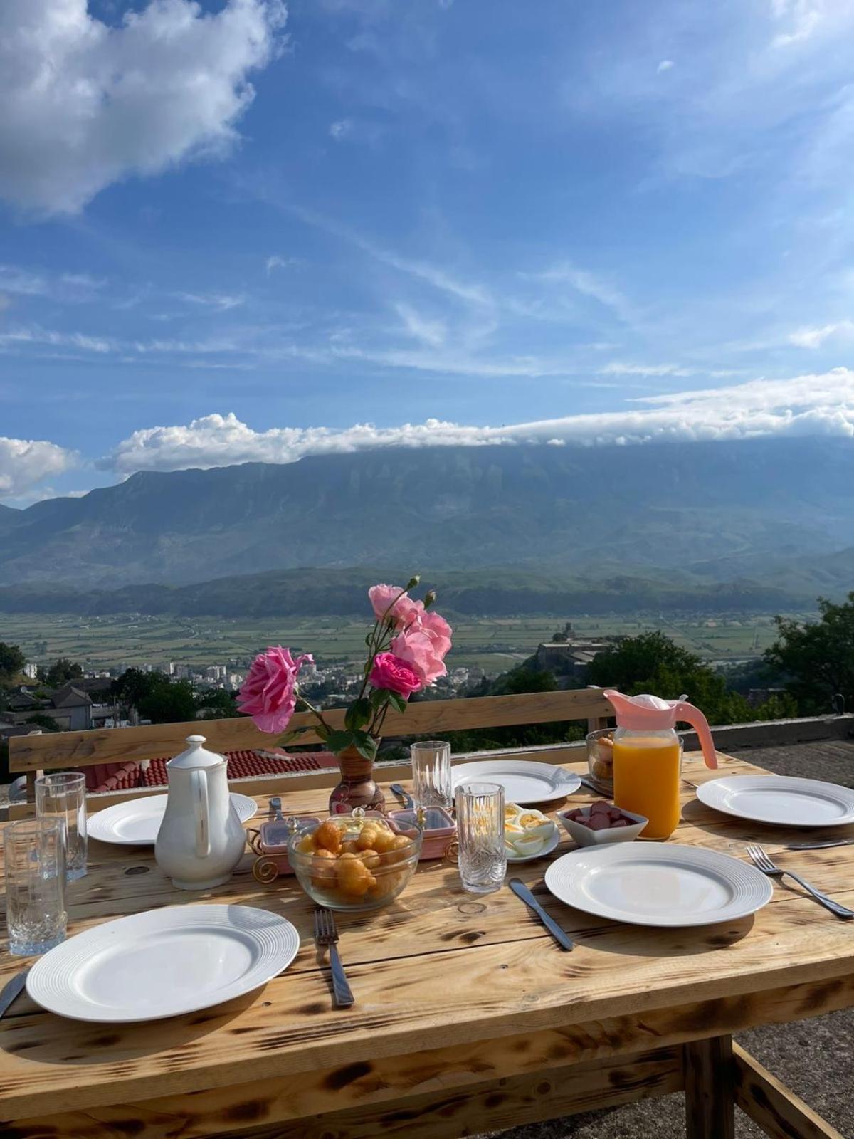 Guest House Lengo Gjirokastër Esterno foto