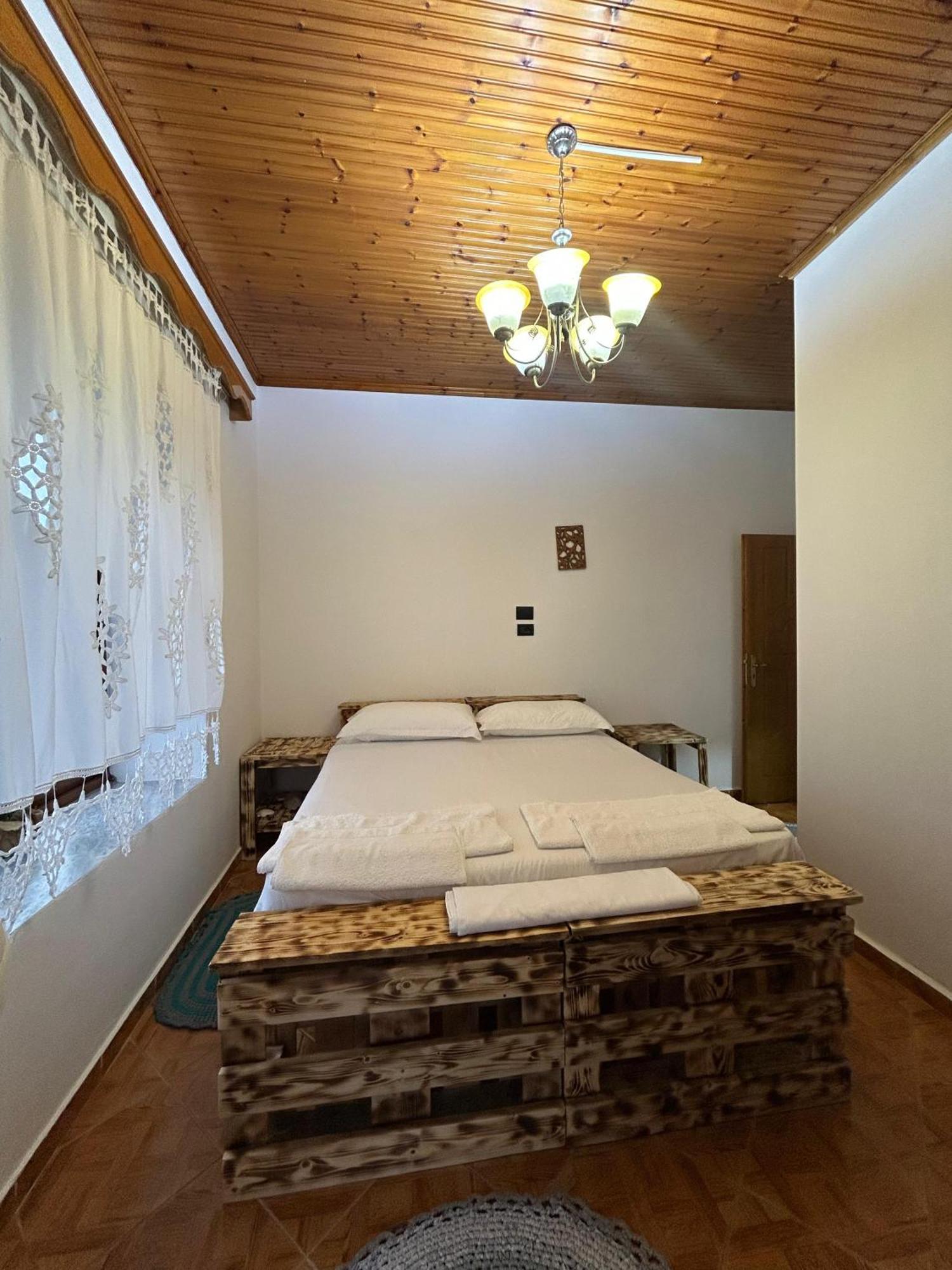 Guest House Lengo Gjirokastër Esterno foto