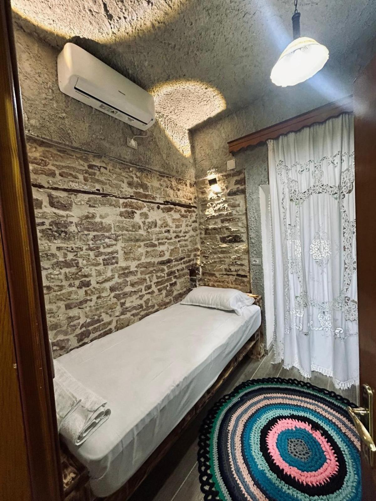 Guest House Lengo Gjirokastër Esterno foto